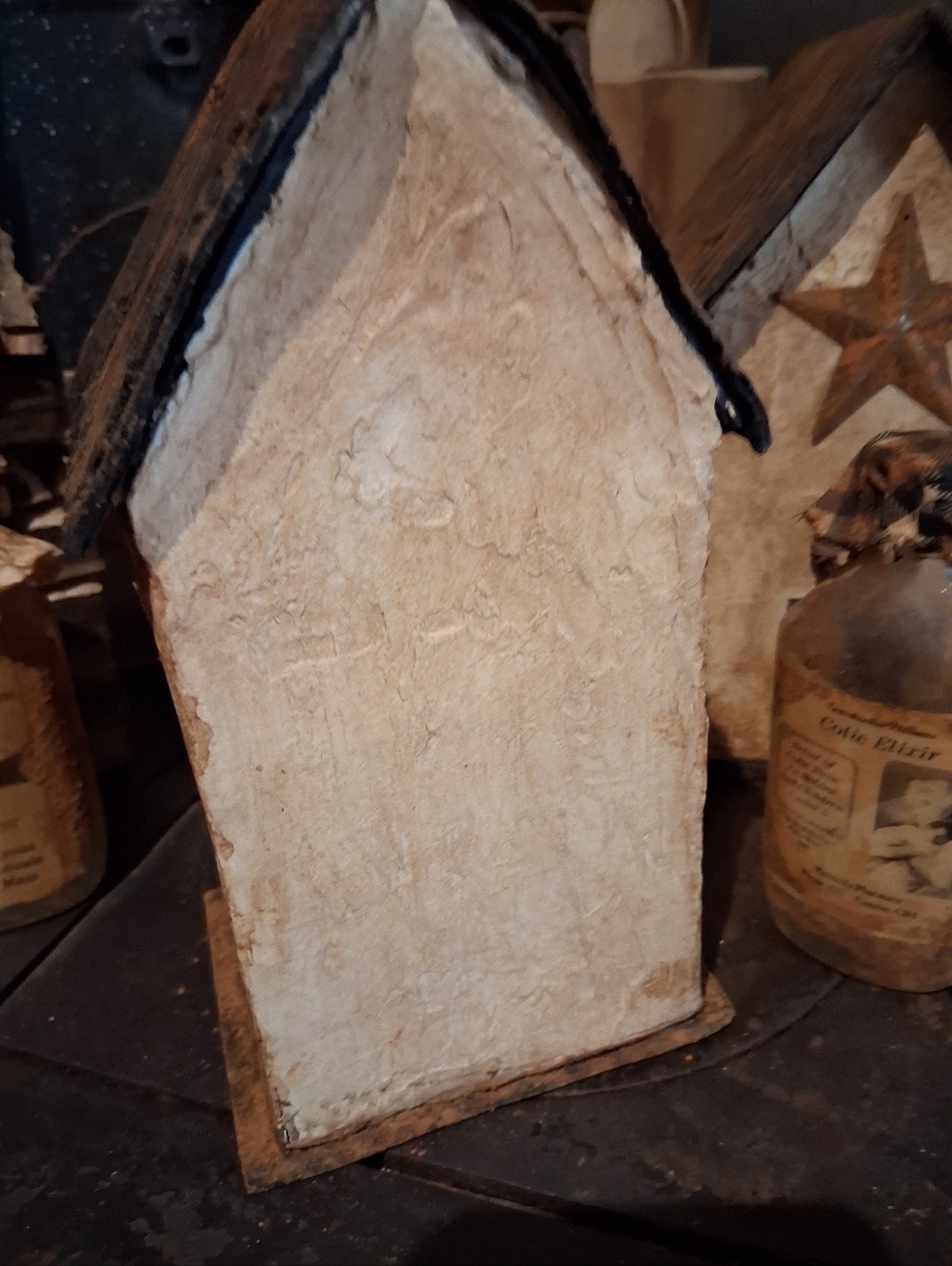 Primitive House - Picture 4 of 6